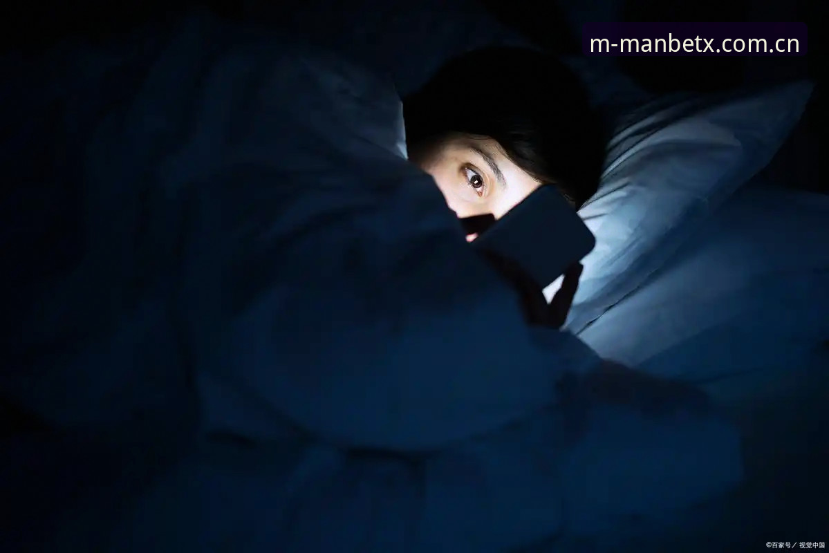 你有没有过这种时刻——深夜打开手机，想翻一翻心仪联赛的赔率变化，却对着浏览器里堆成山的网址发愣，不知道该信哪个？